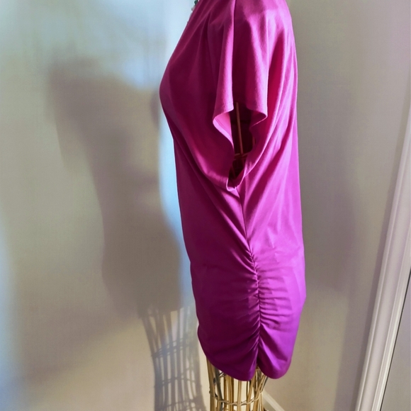 Top NWOT One sleeve tee - Picture 5 of 9